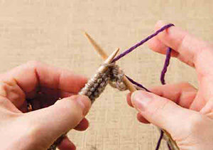 Adding a new yarn color while Fair Isle knitting
